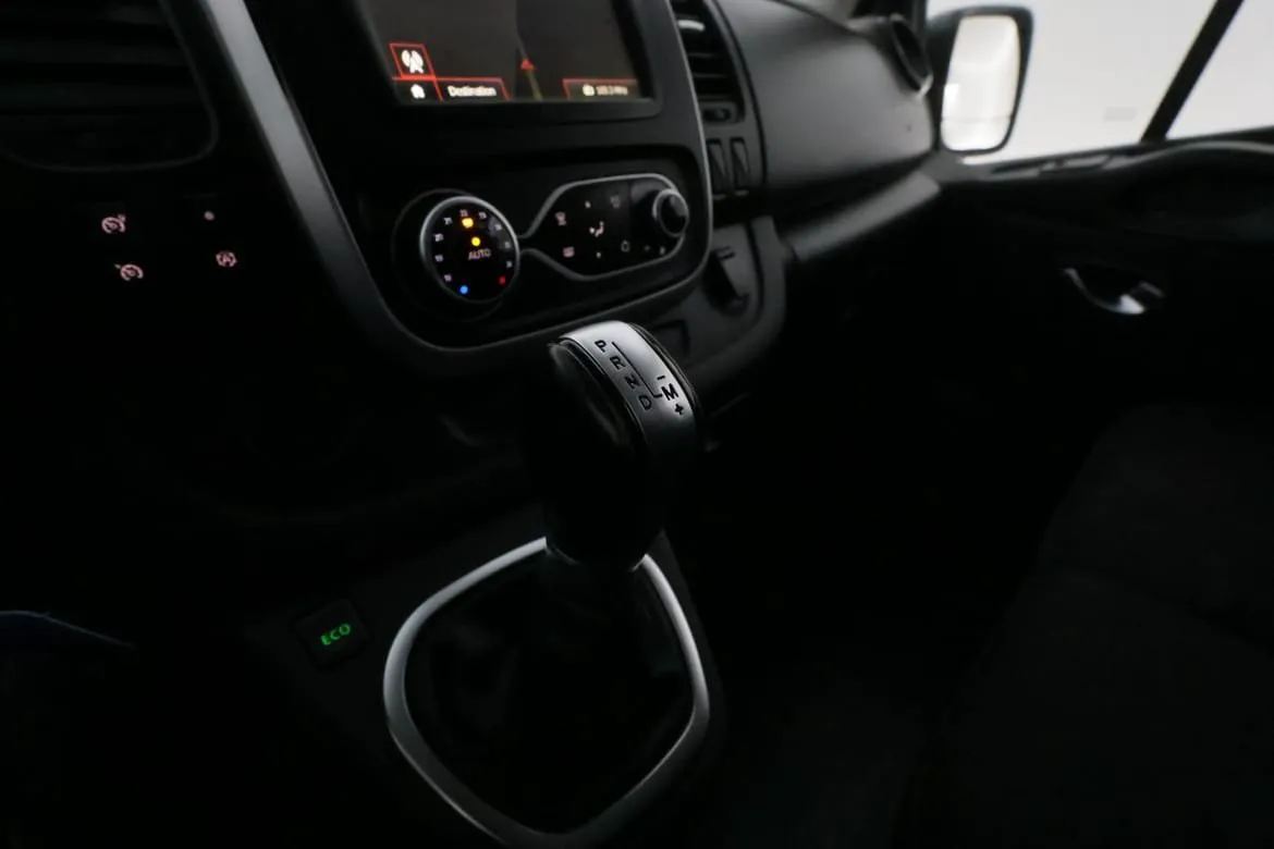 Nissan NV300 bild 13