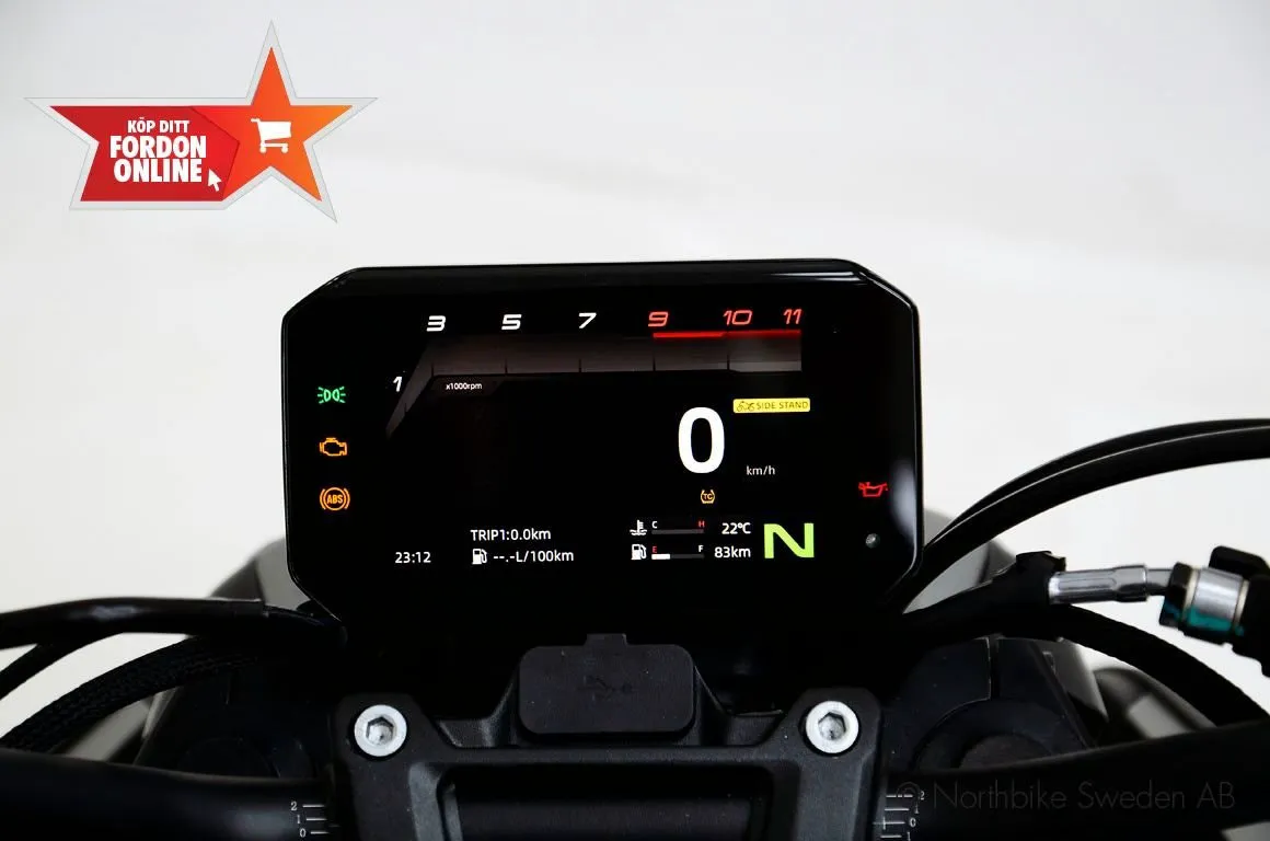 Vehicle image 9