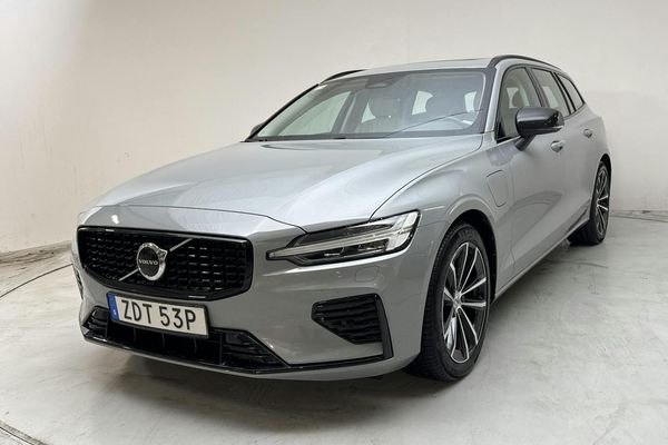 Volvo V60 T6 AWD Recharge (350hk) - 2025