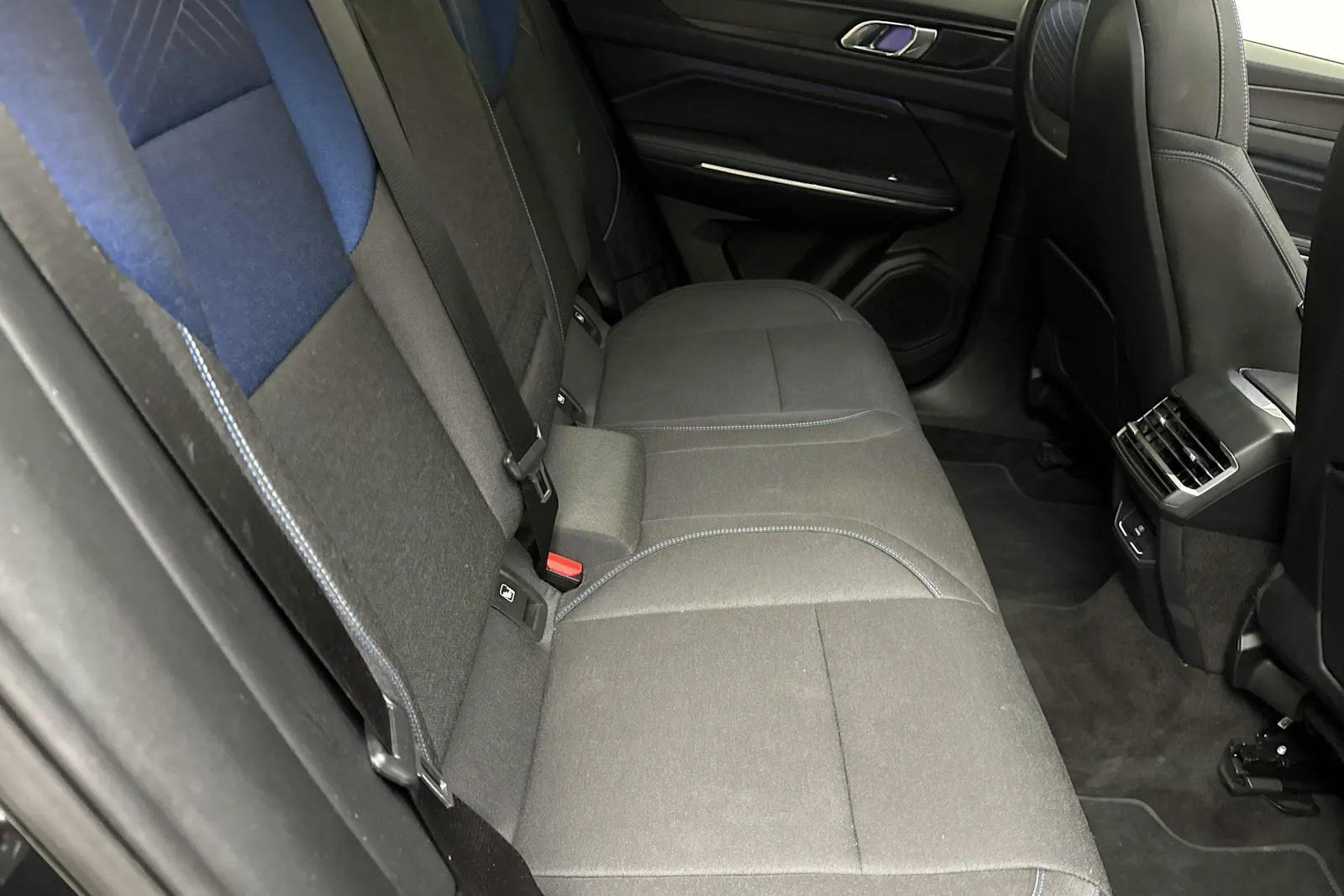 Lynk & Co 01 bild 7