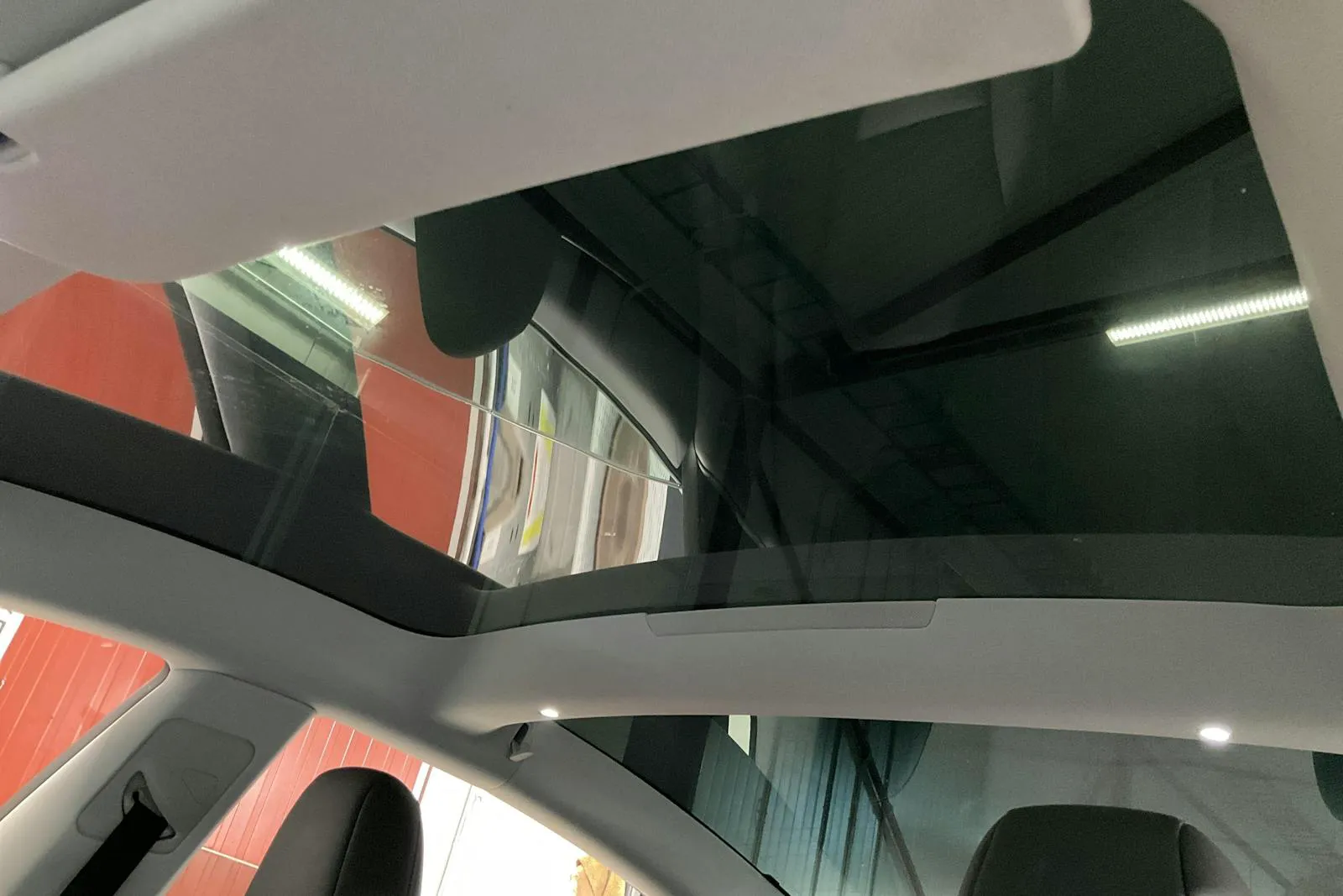Tesla Model 3 bild 18