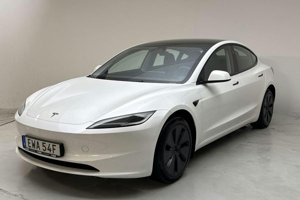 Tesla Model 3 Long Range Dual Motor AWD - 2024