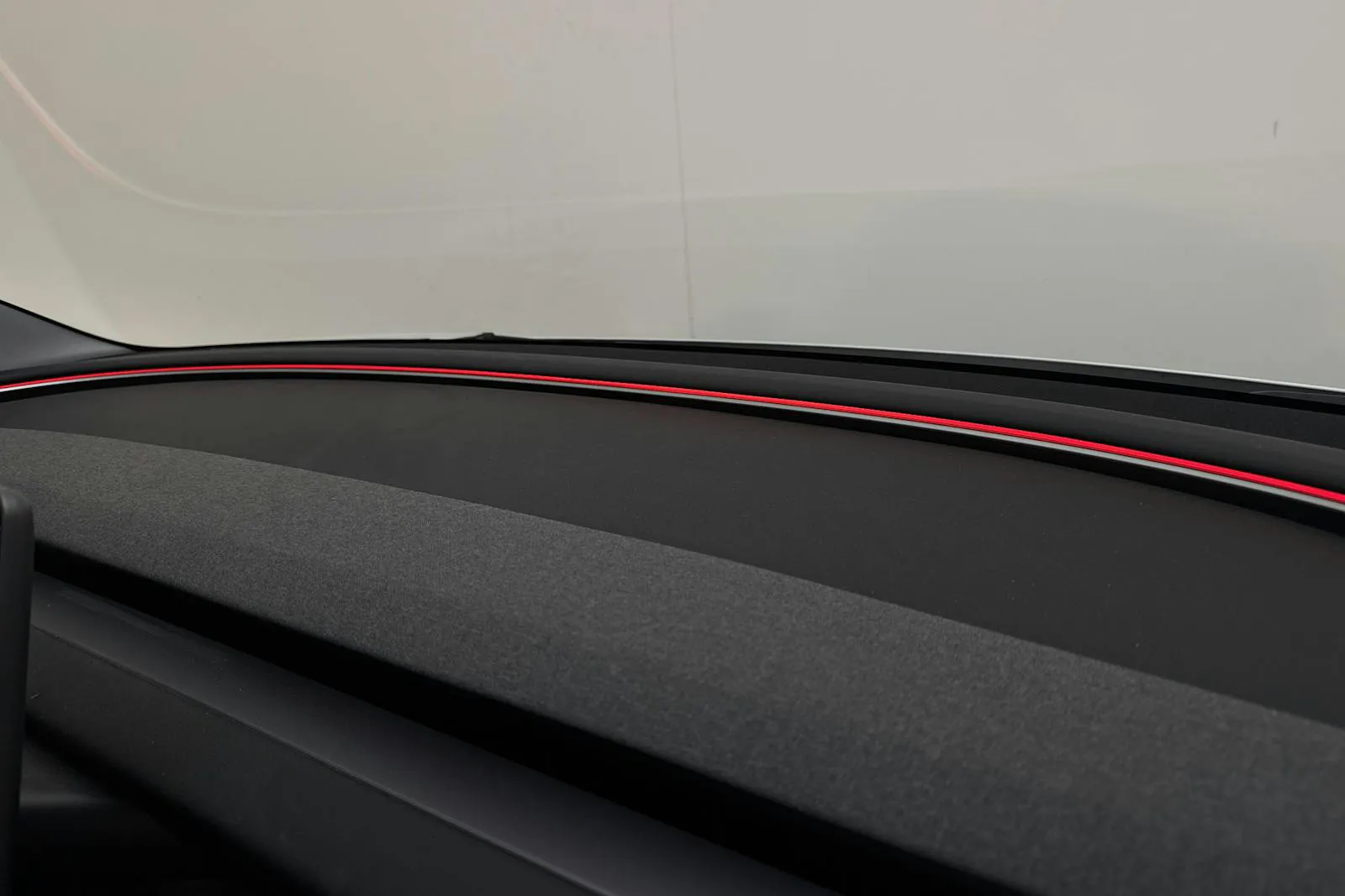Tesla Model 3 bild 17