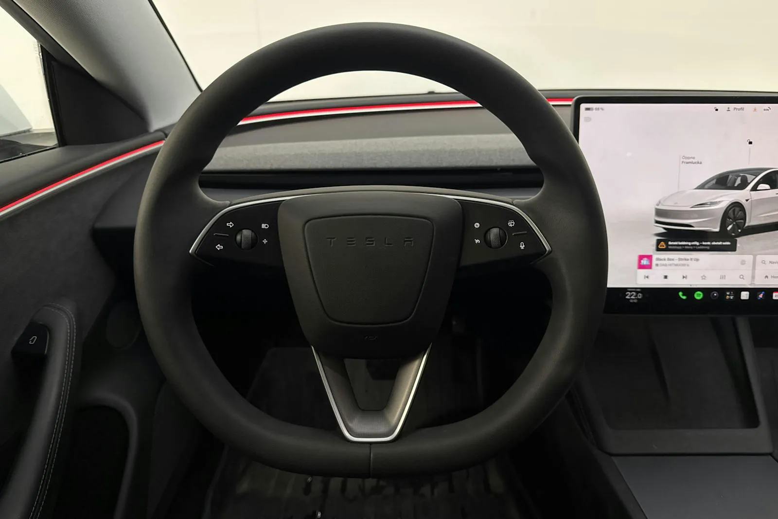 Tesla Model 3 bild 15