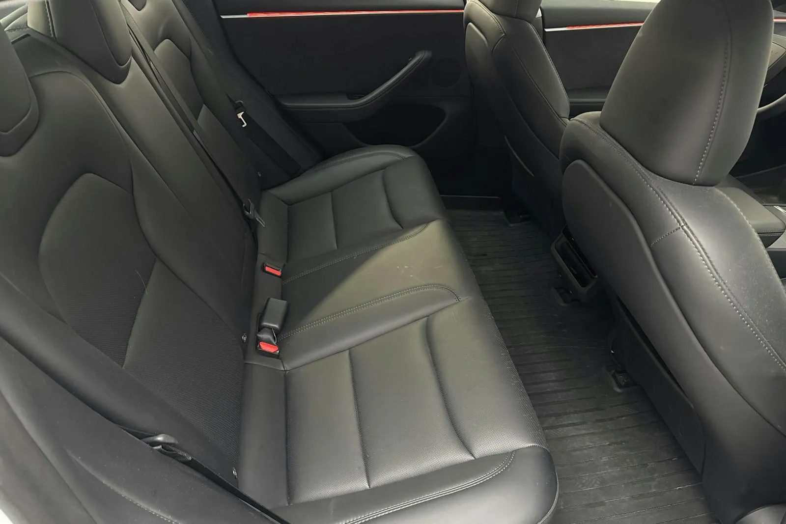 Tesla Model 3 bild 8