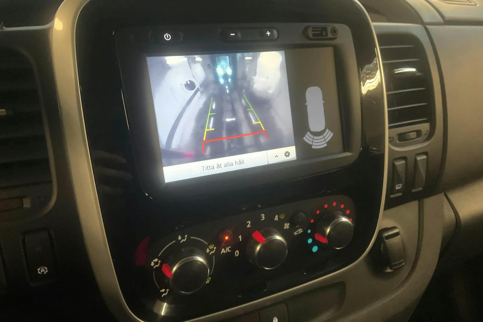 Renault Trafic bild 11