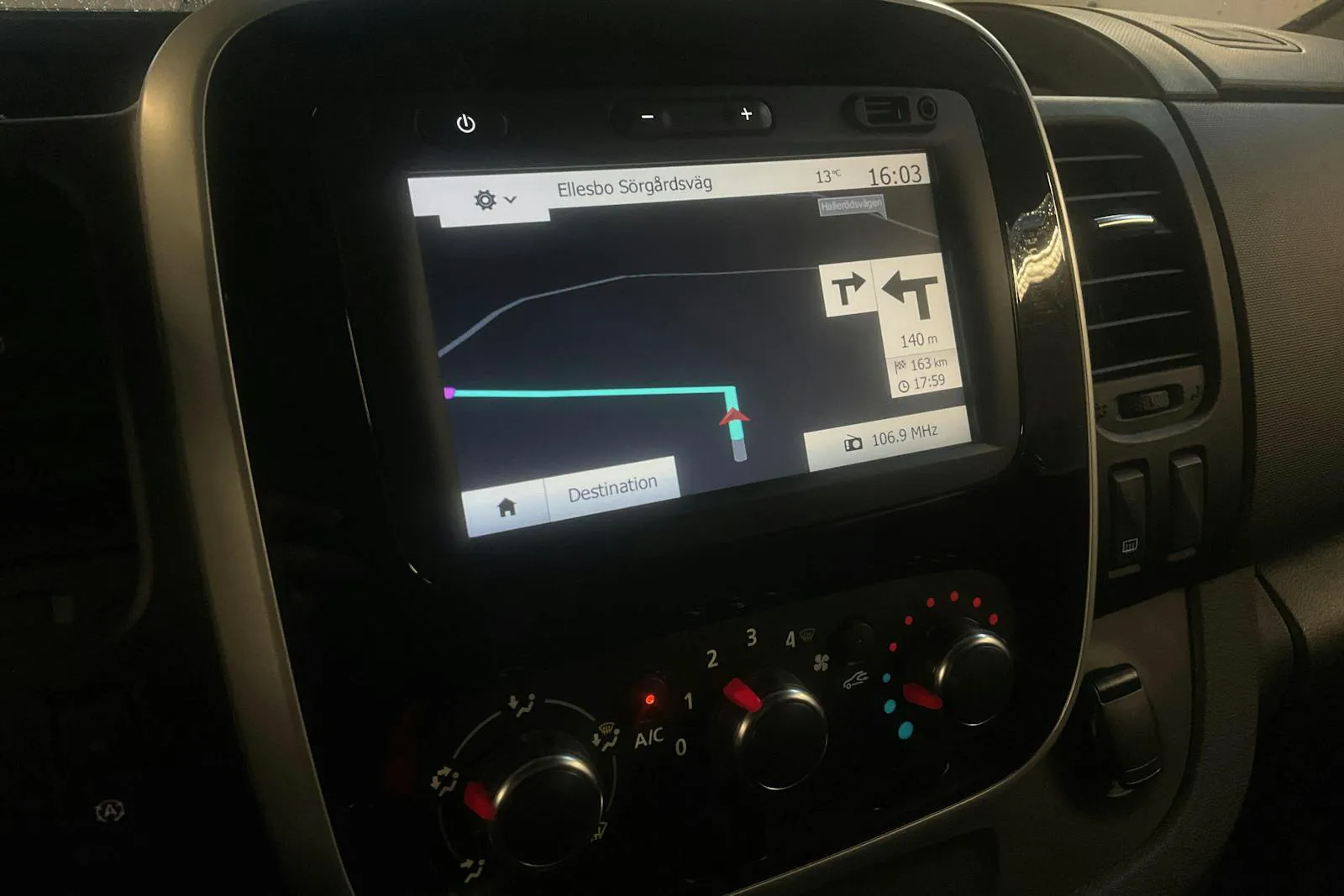Renault Trafic bild 10