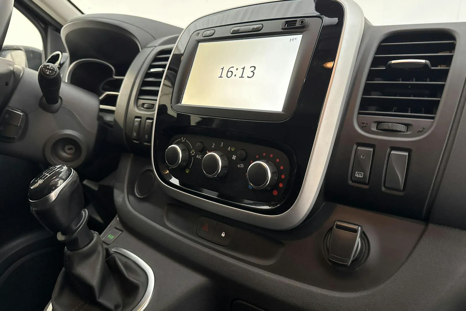 Renault Trafic bild 13