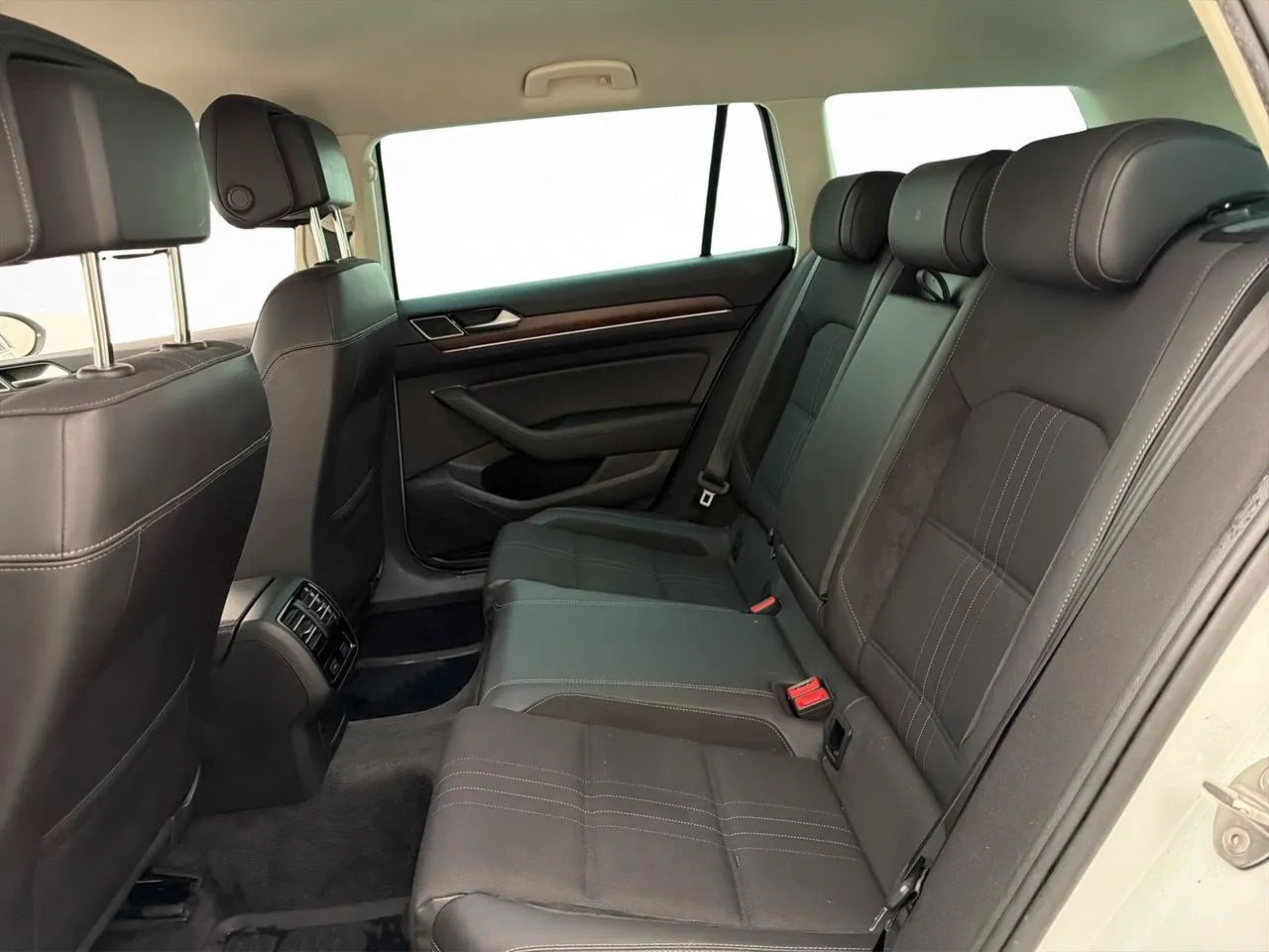 Volkswagen Passat bild 18