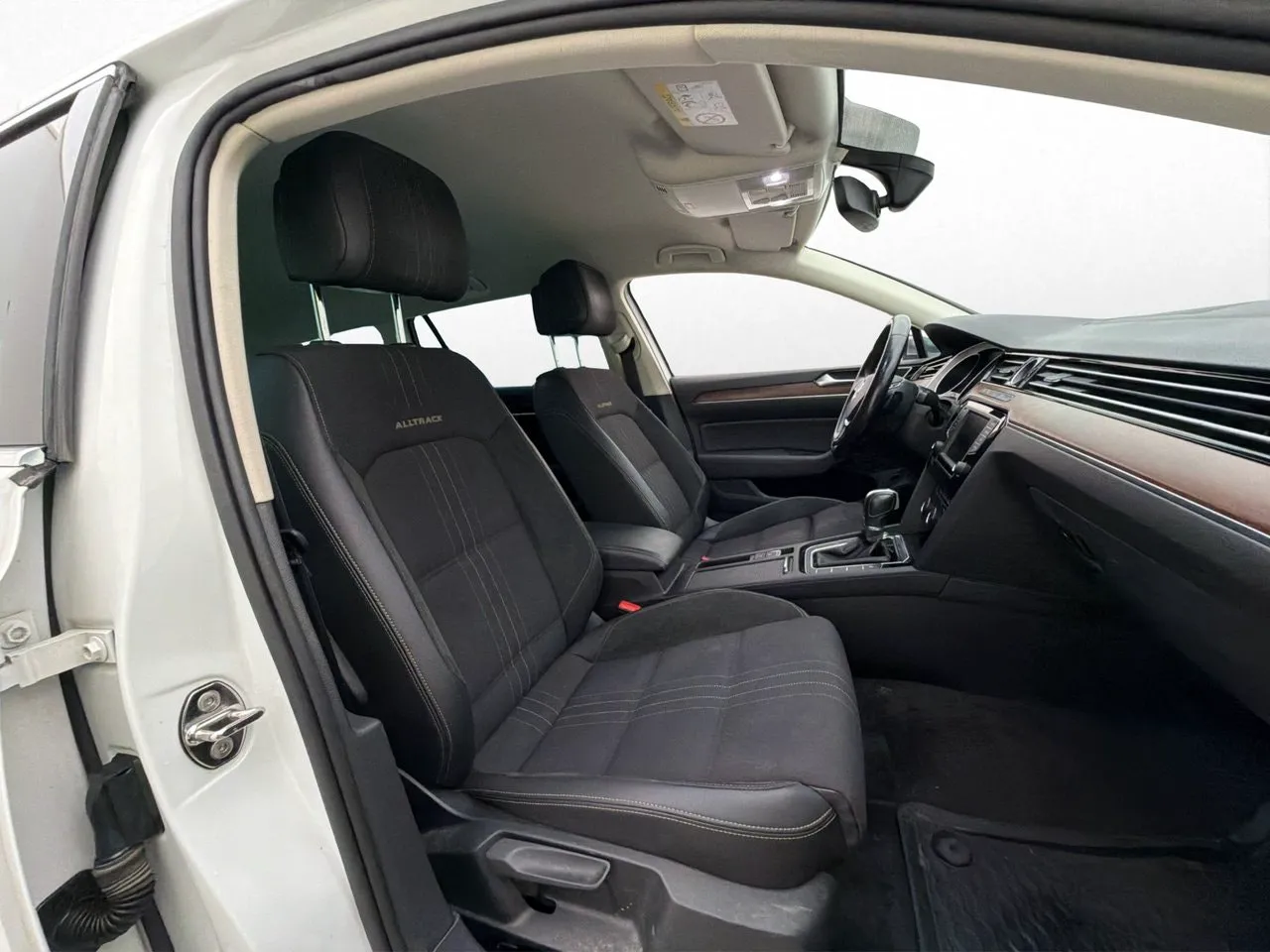 Volkswagen Passat bild 14