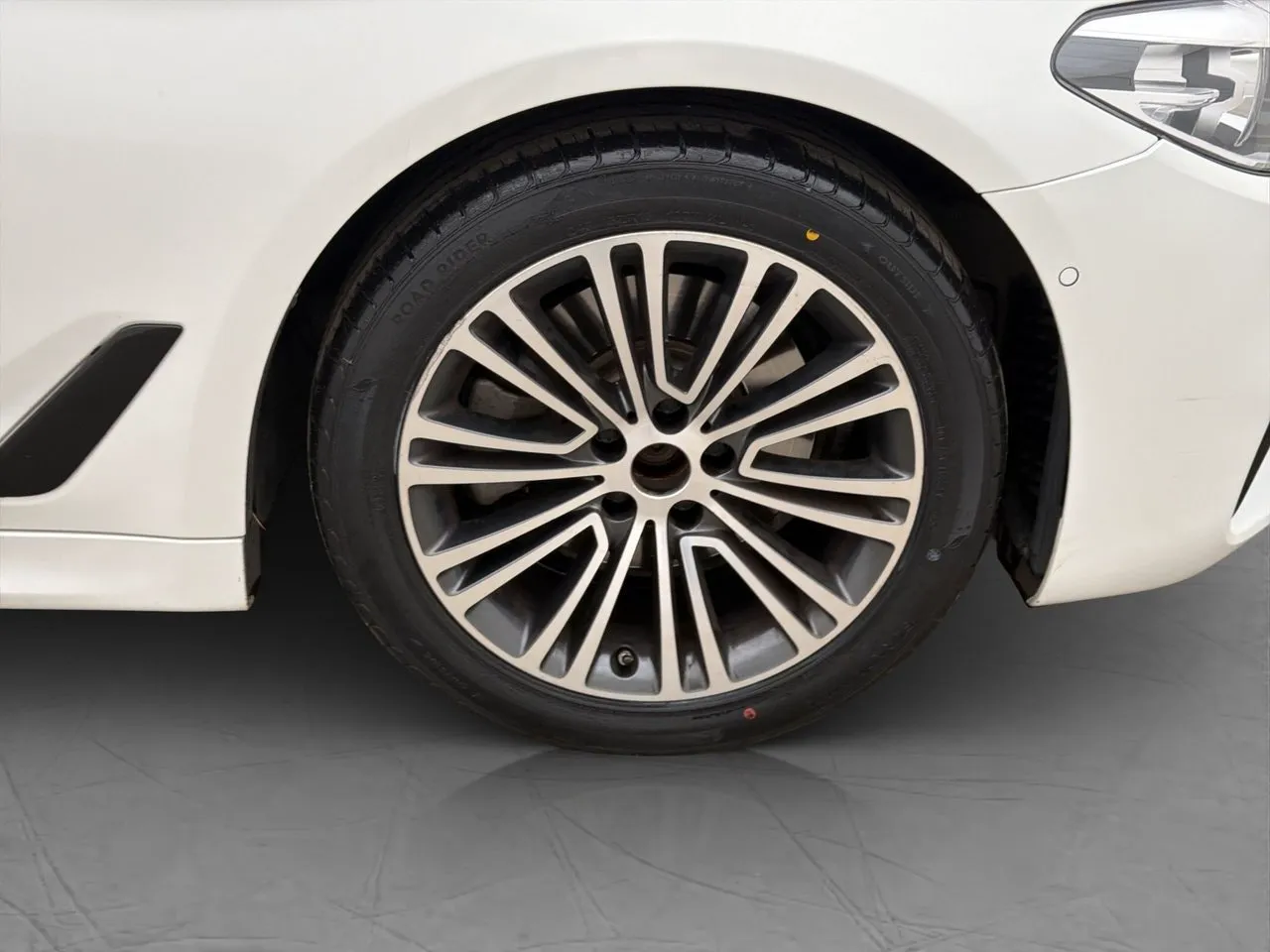 BMW 520 bild 10