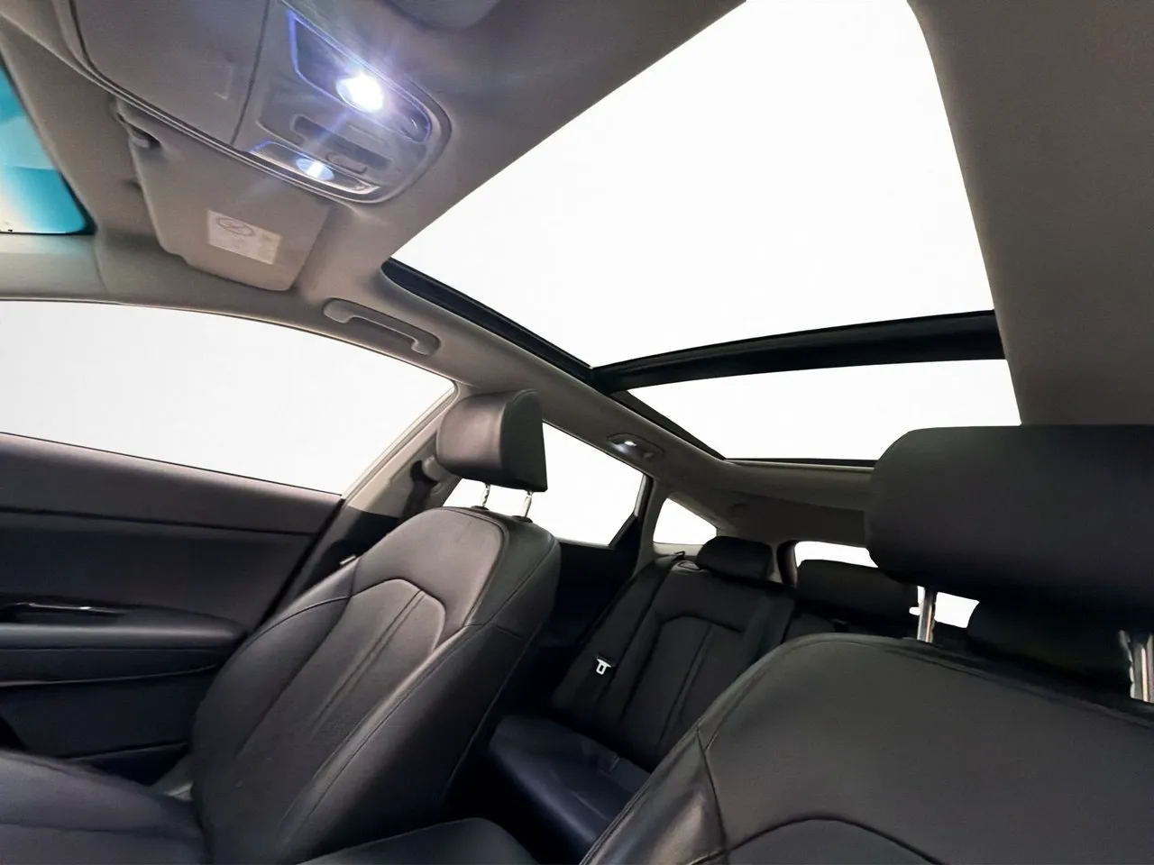 Kia Optima bild 14