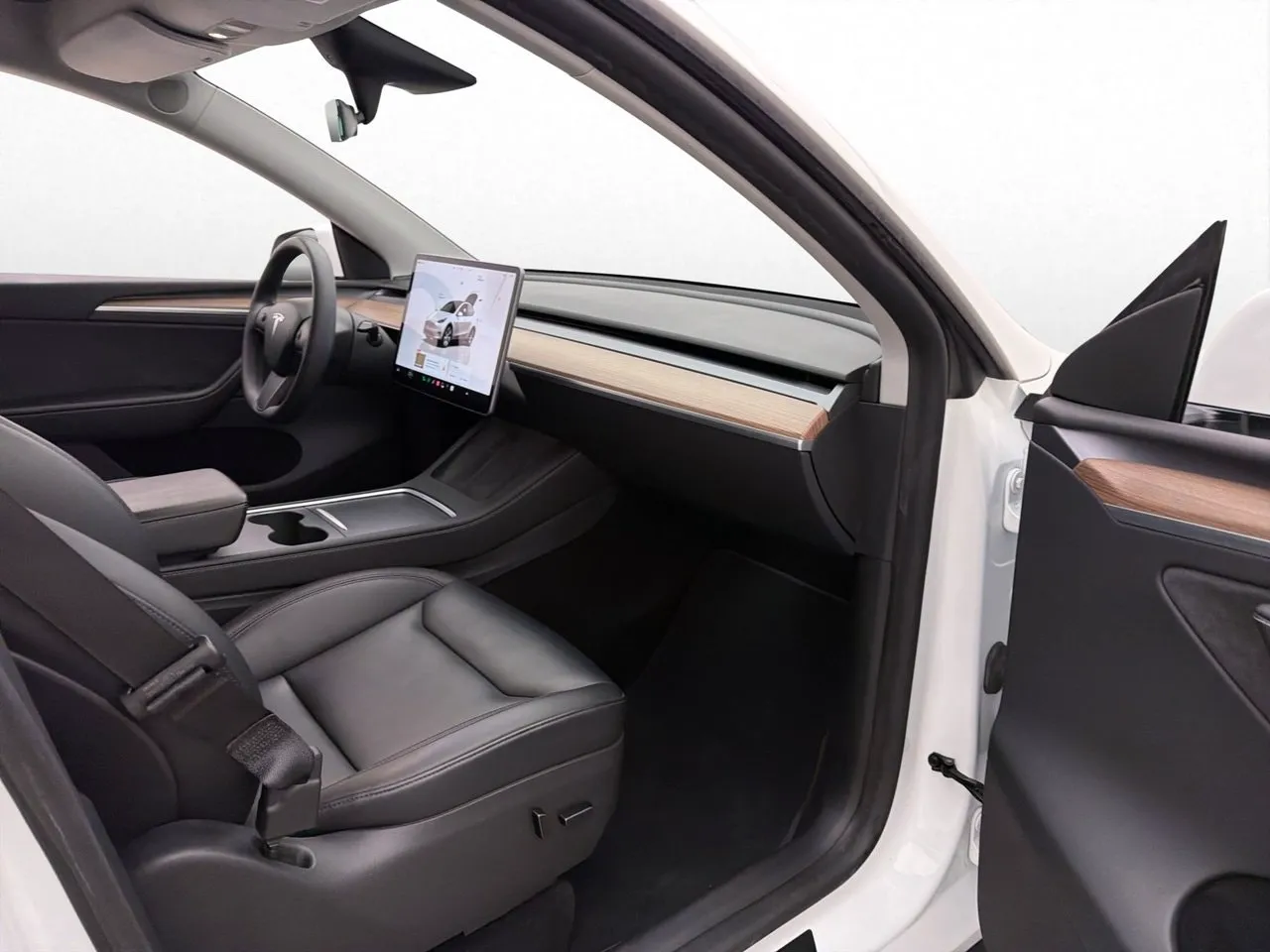 Tesla Model Y bild 16