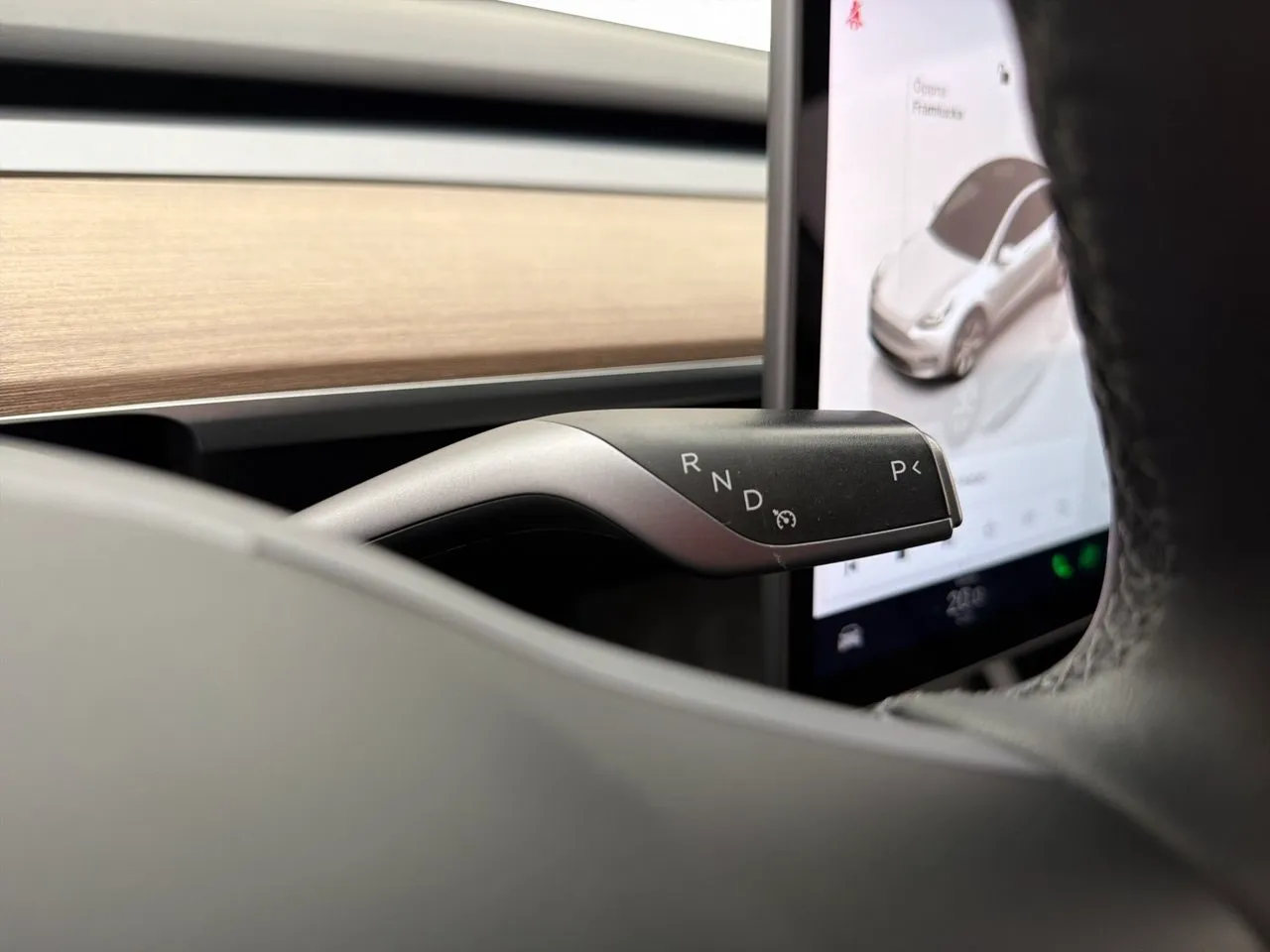 Tesla Model Y bild 33