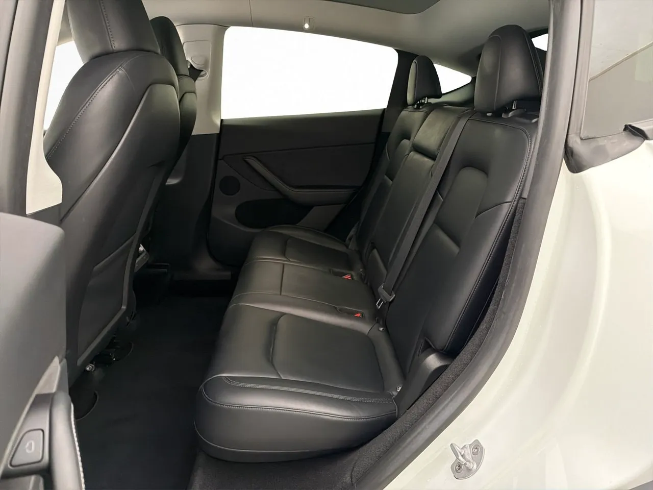 Tesla Model Y bild 20
