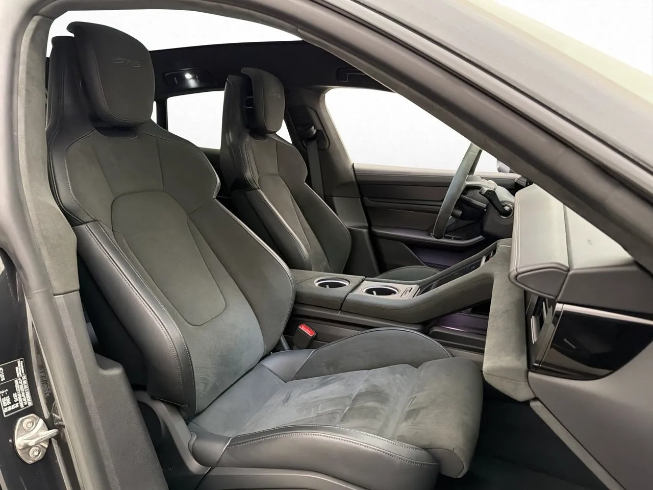 Porsche Taycan bild 18