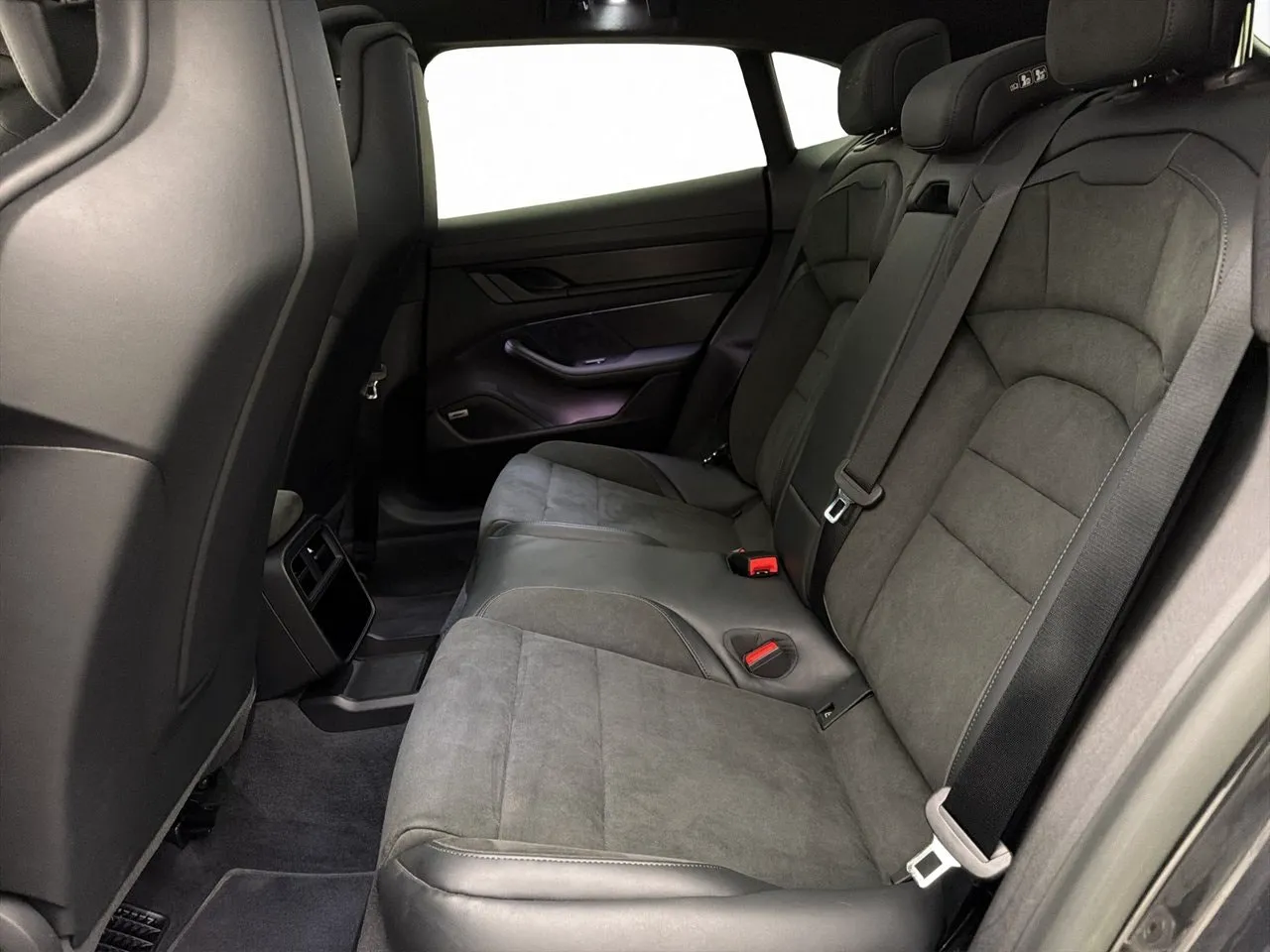 Porsche Taycan bild 19