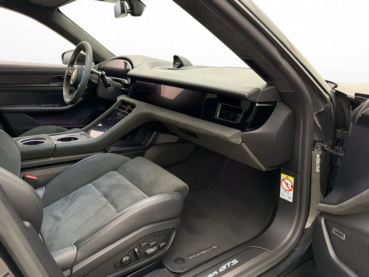 Porsche Taycan bild 25
