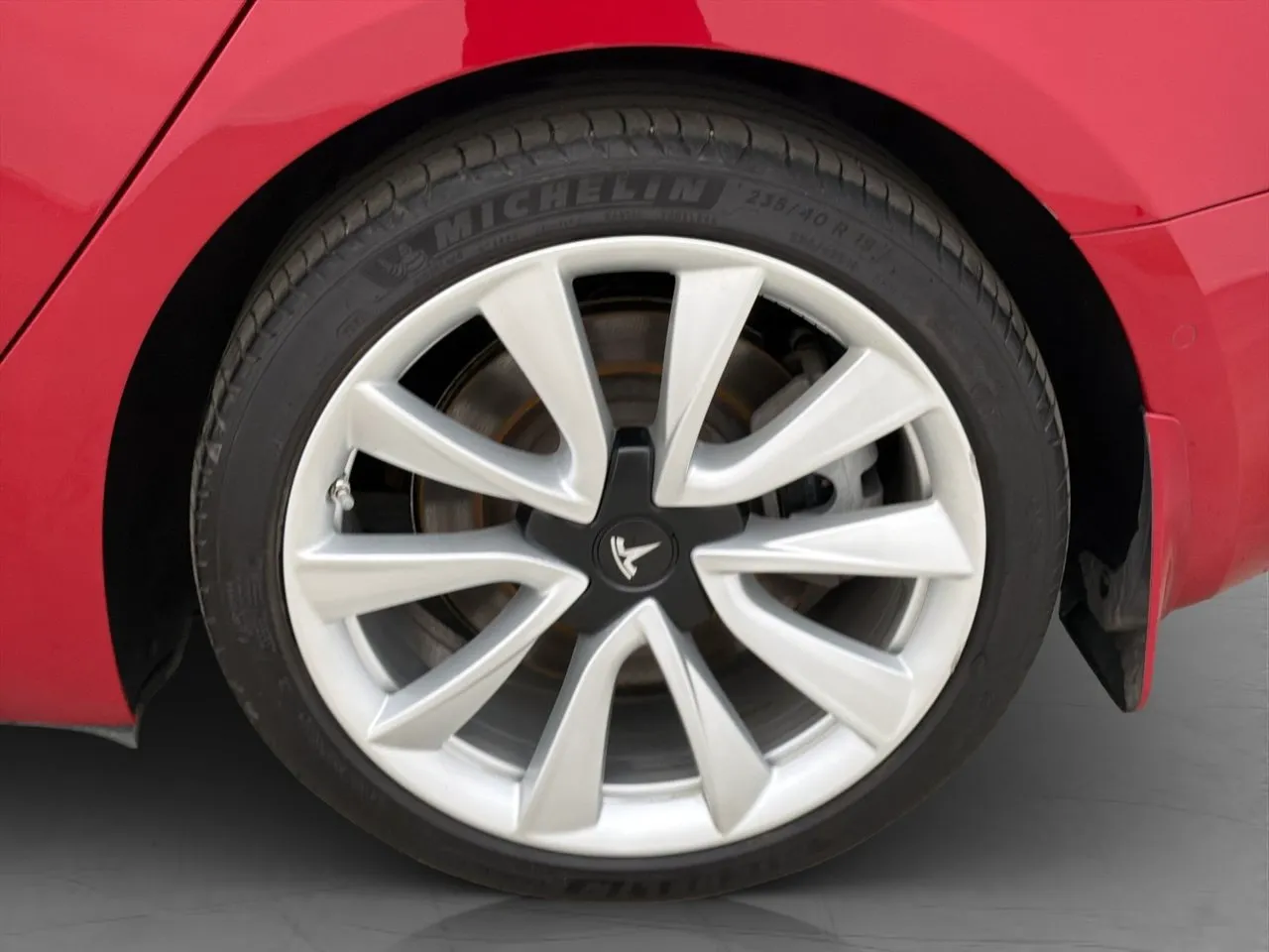 Tesla Model 3 bild 33