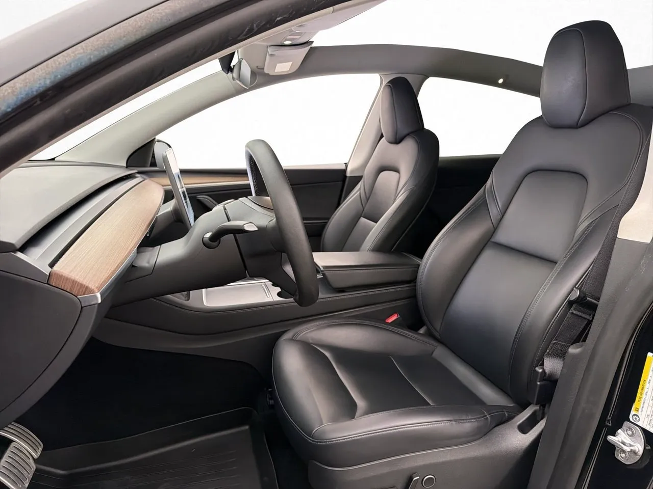 Tesla Model Y bild 14
