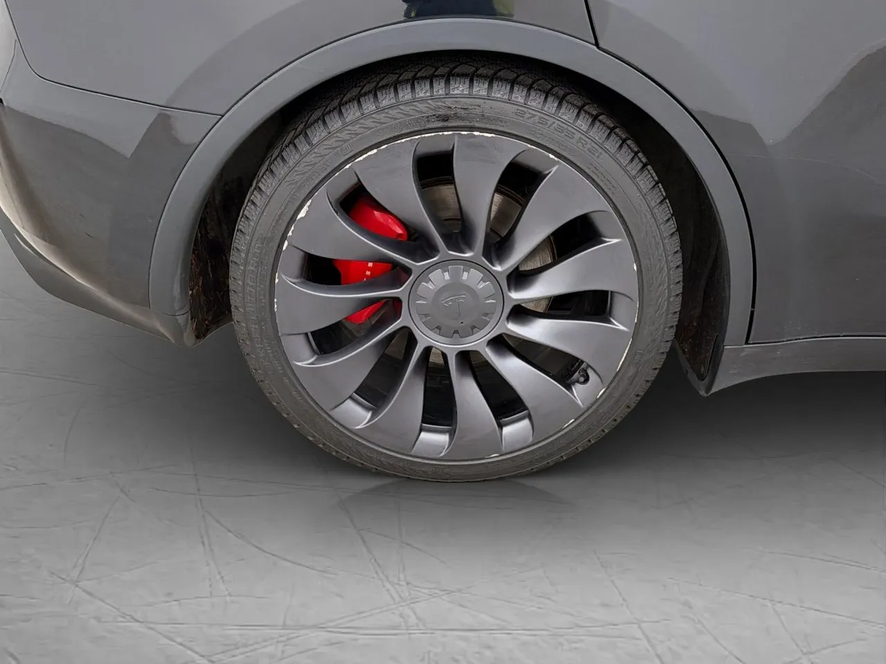Tesla Model Y bild 32