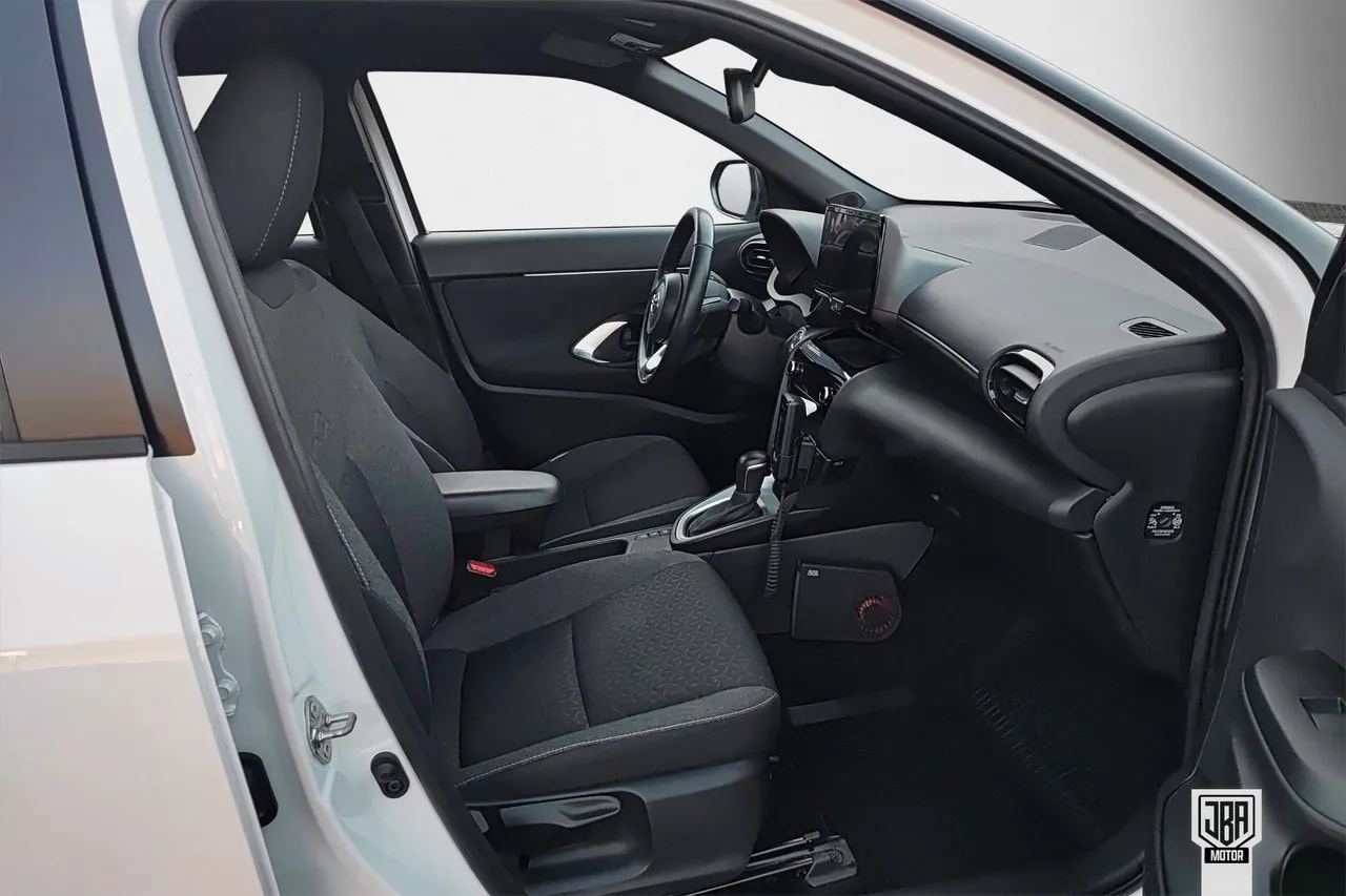 Toyota Yaris Cross bild 13