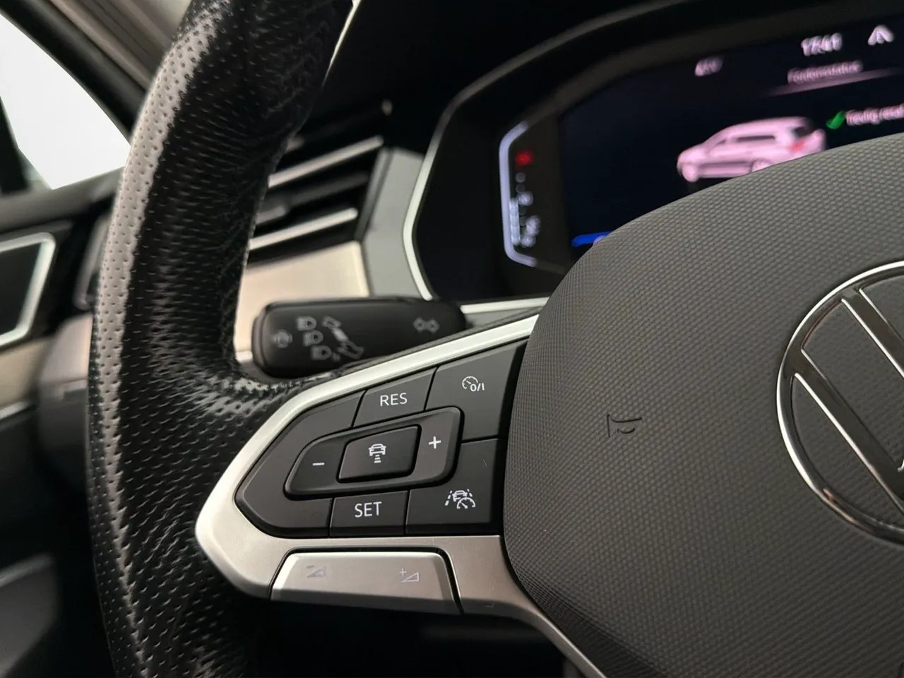 Volkswagen Passat bild 14