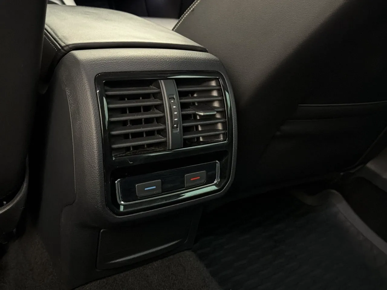 Volkswagen Passat bild 26