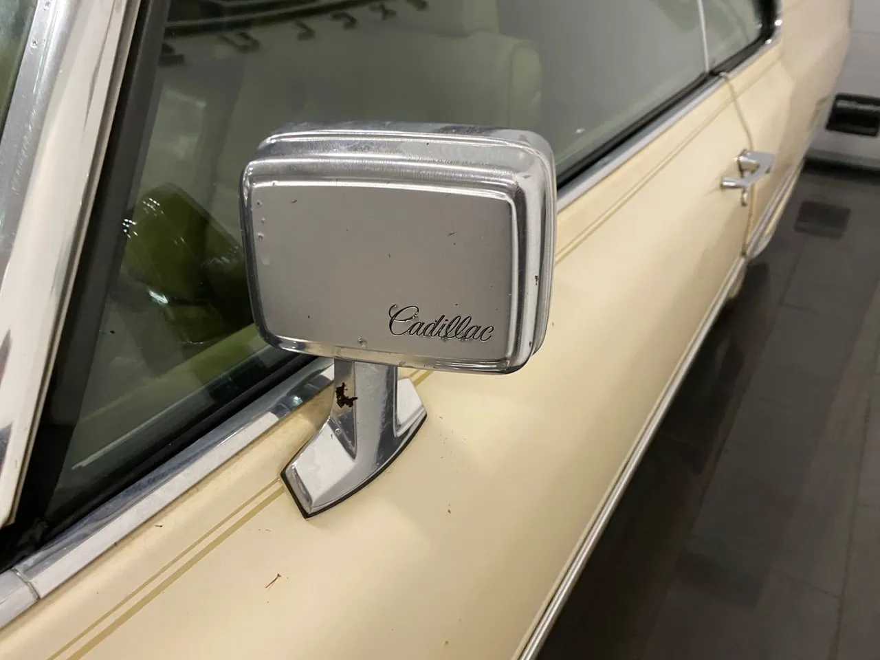 Cadillac Coupe DeVille bild 4