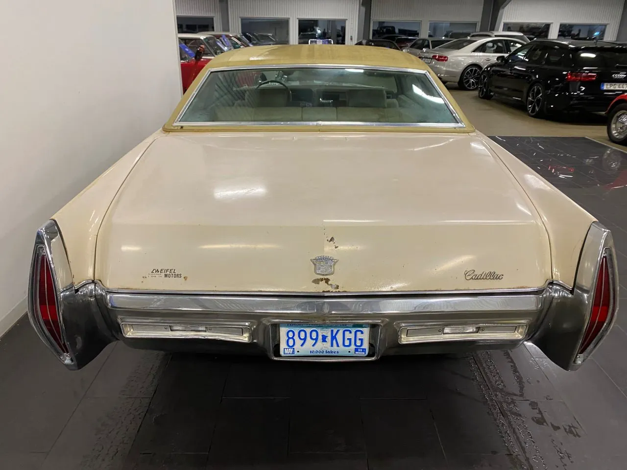 Cadillac Coupe DeVille bild 2