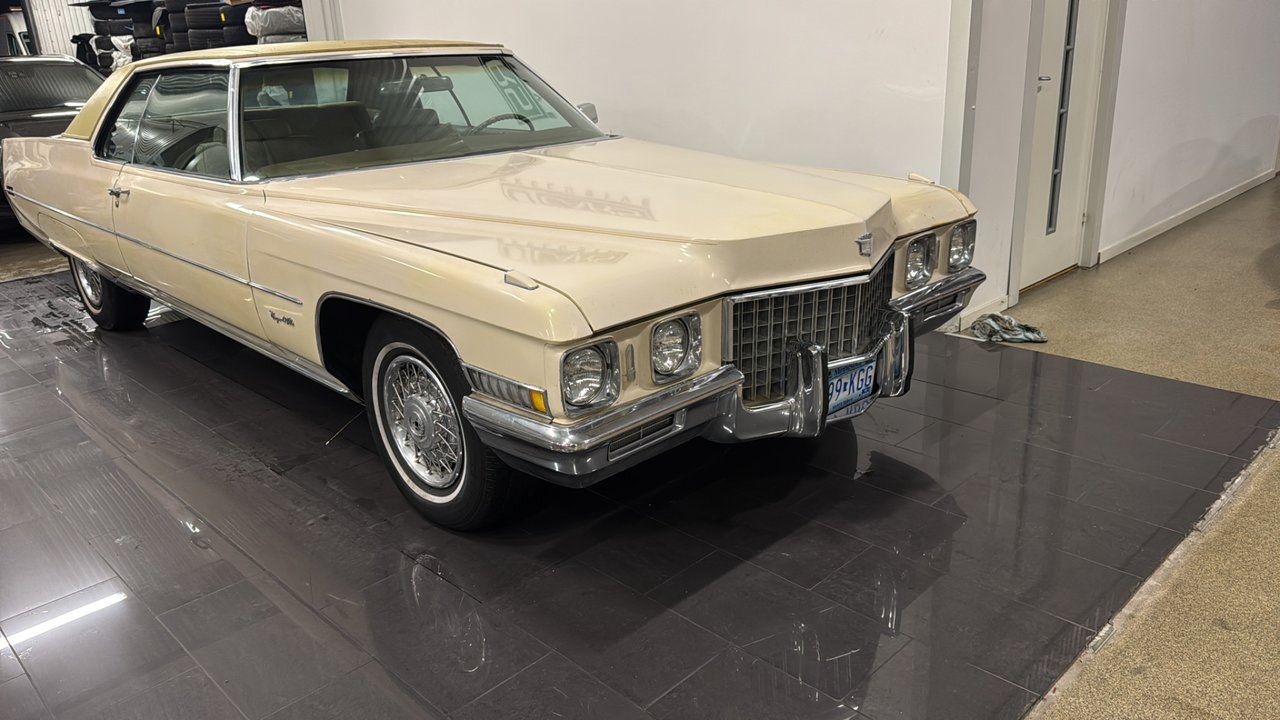 Cadillac Coupe DeVille