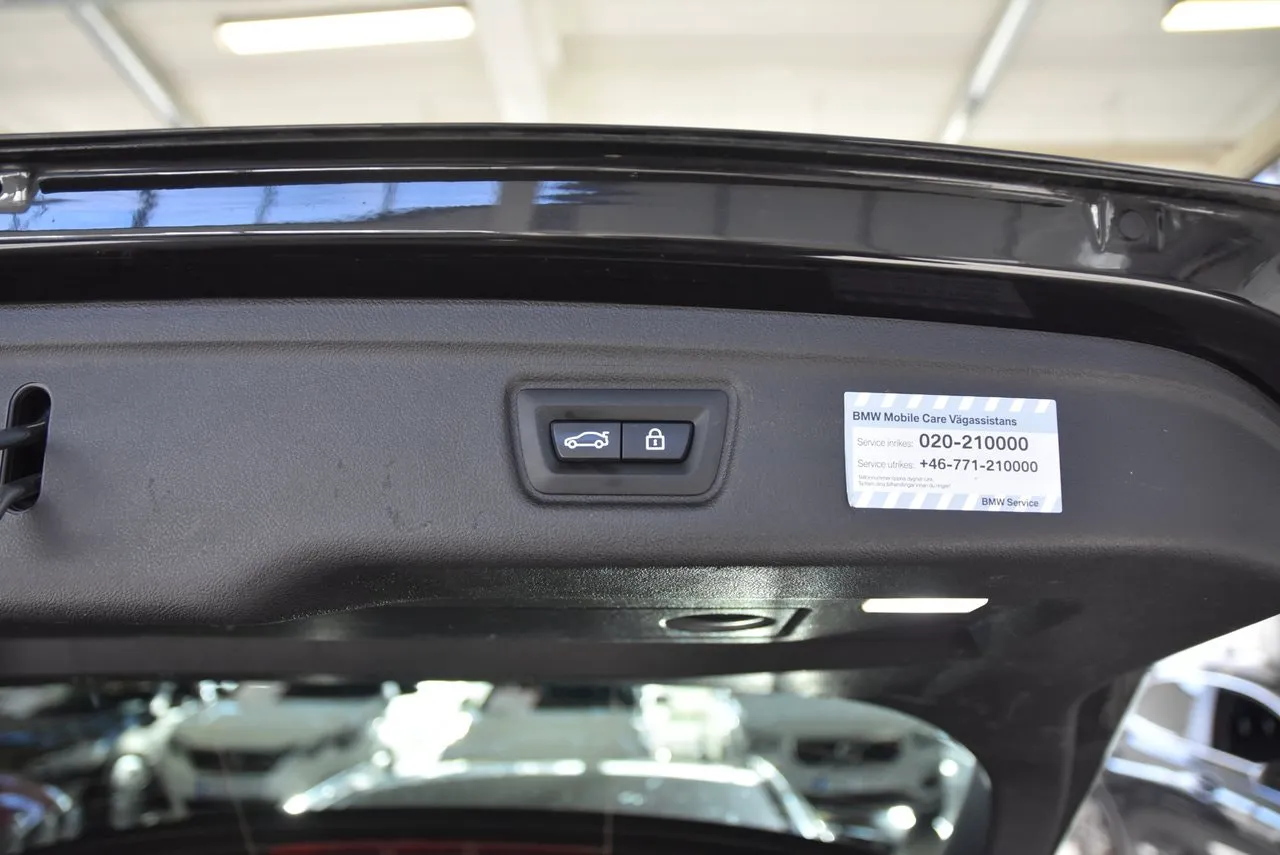 BMW 330 bild 18