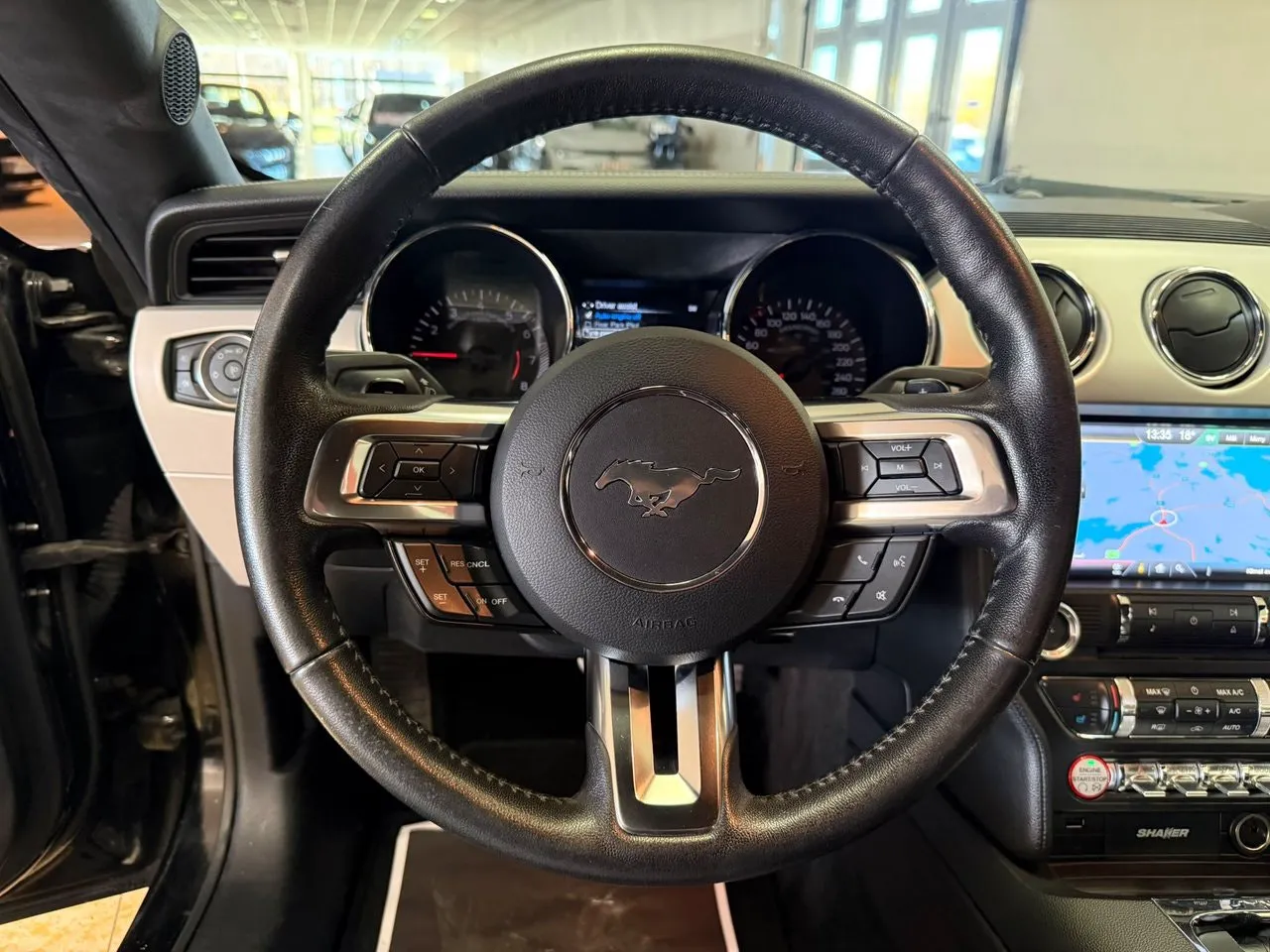 Ford Mustang bild 18