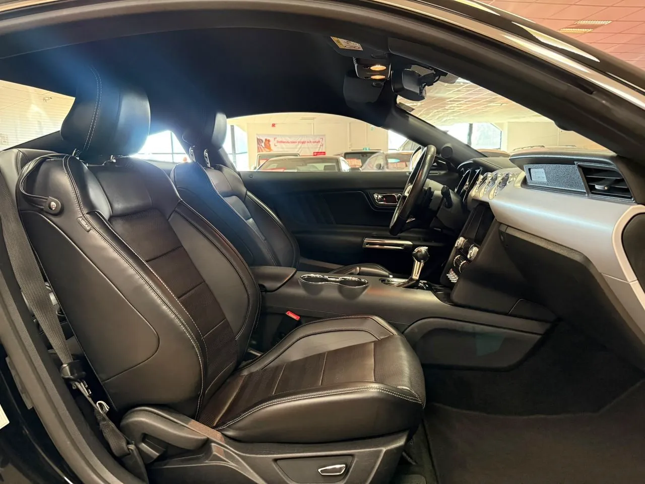 Ford Mustang bild 17