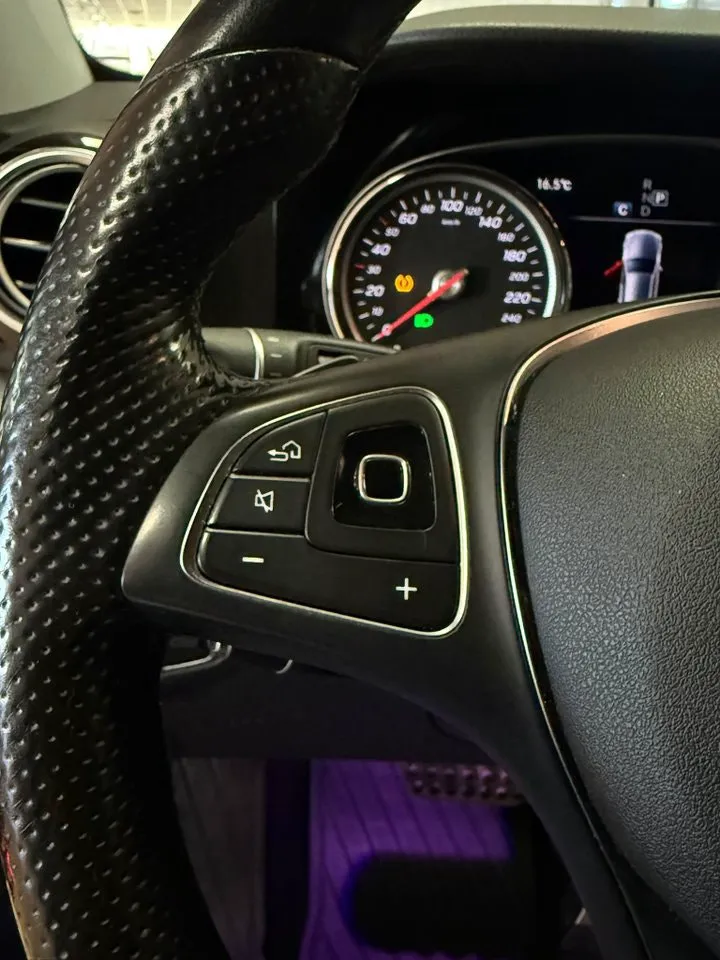 Mercedes E220 bild 23