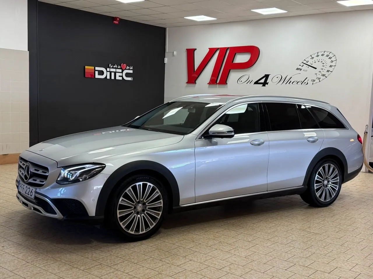 Mercedes E220 bild 3