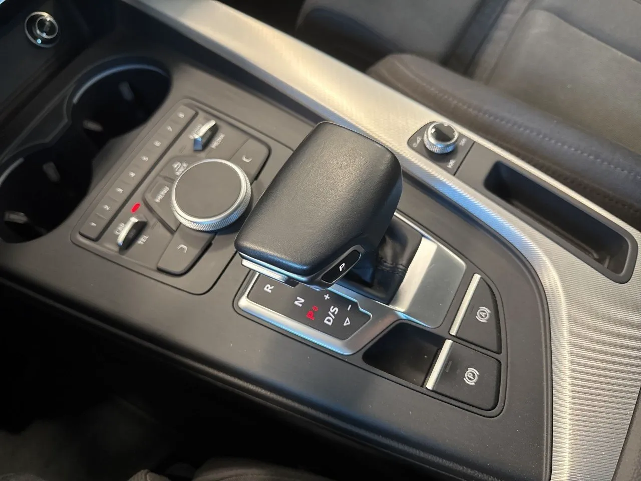 Audi A4 bild 13