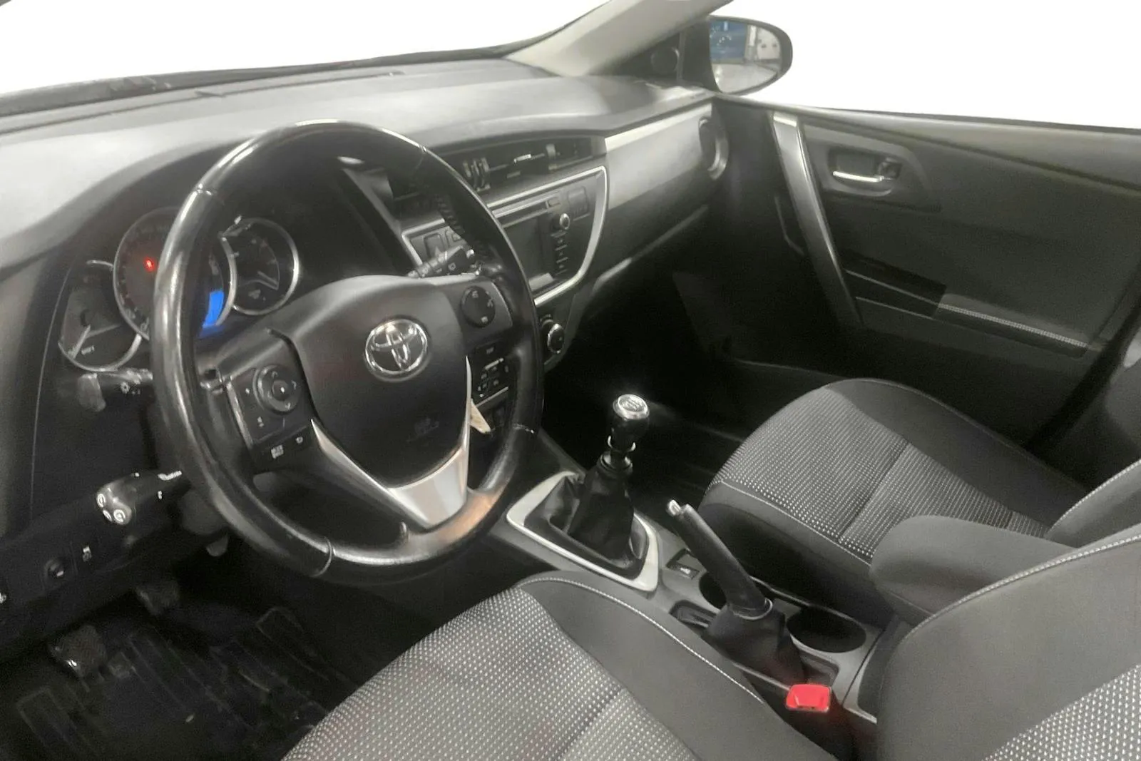Toyota Auris bild 14