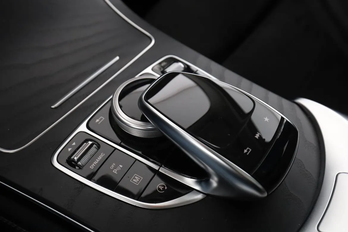 Mercedes GLC220 bild 28