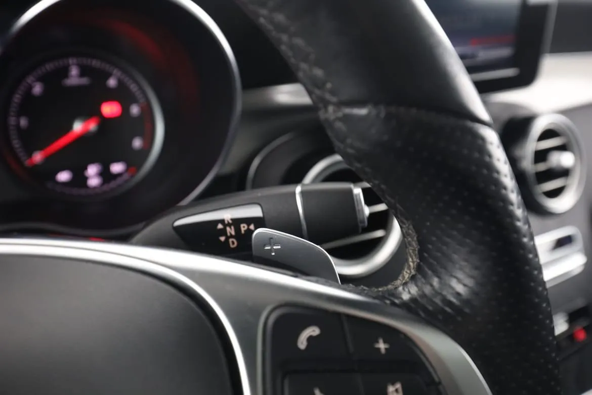 Mercedes GLC220 bild 33