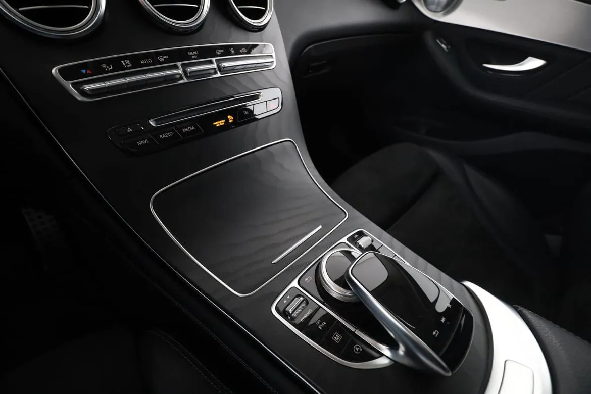 Mercedes GLC220 bild 24