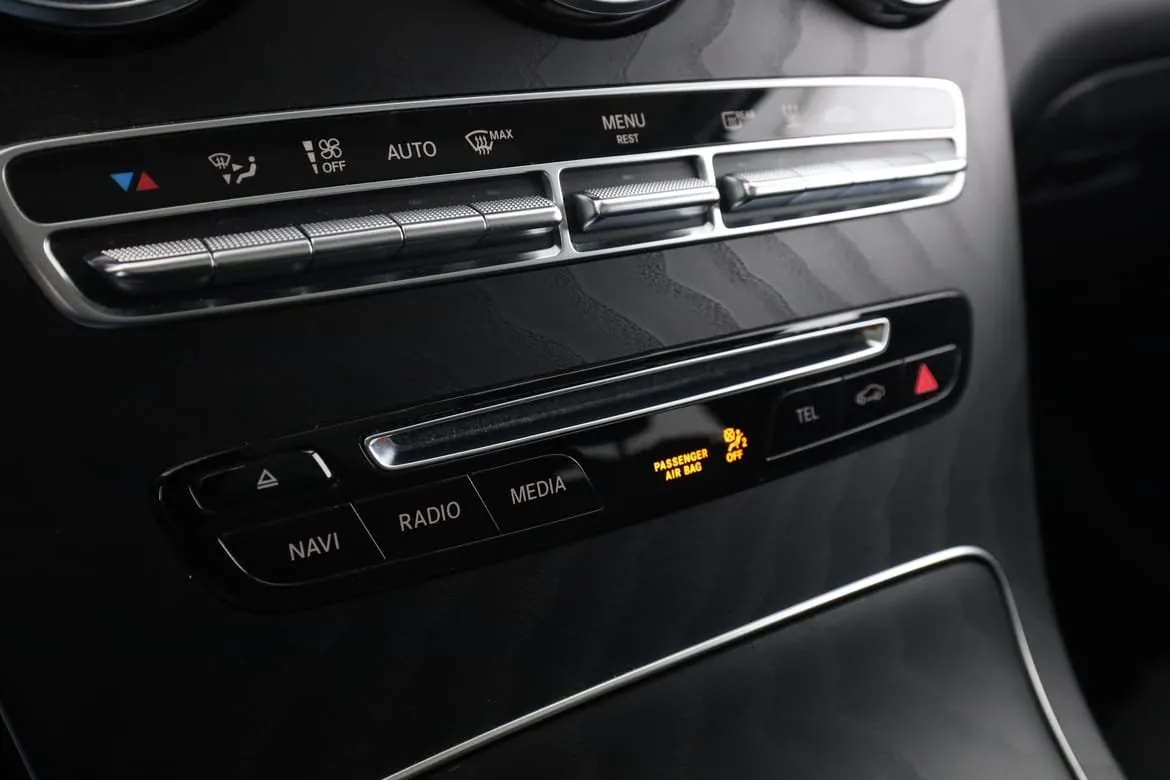Mercedes GLC220 bild 26