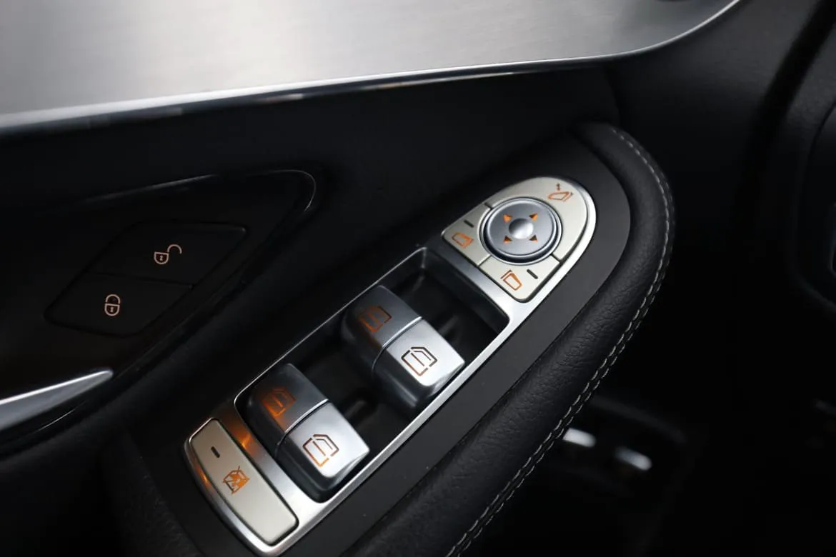 Mercedes GLC220 bild 37