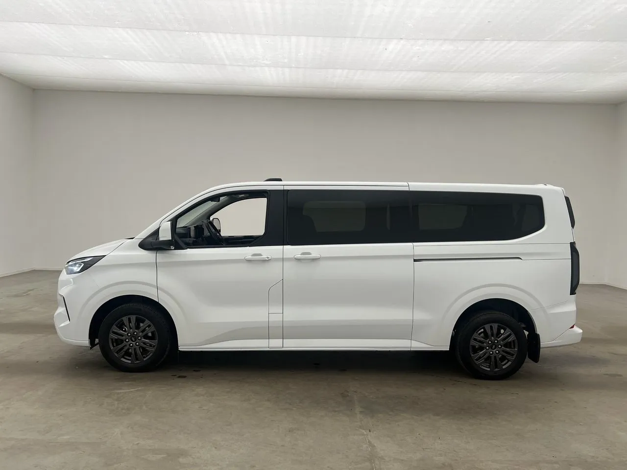 Ford Tourneo Custom bild 4