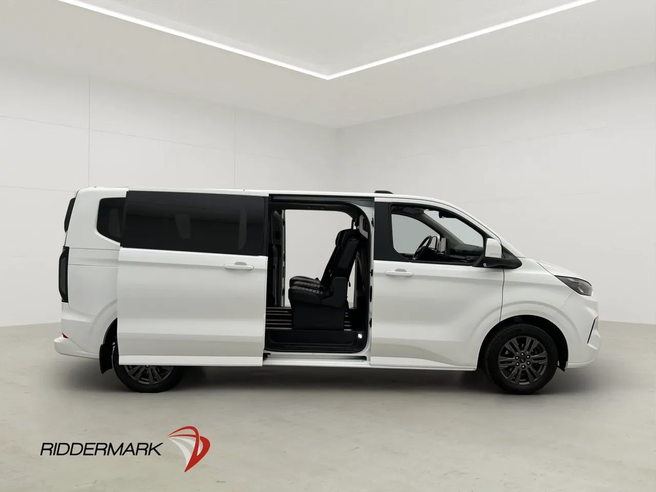 Ford Tourneo Custom bild 25