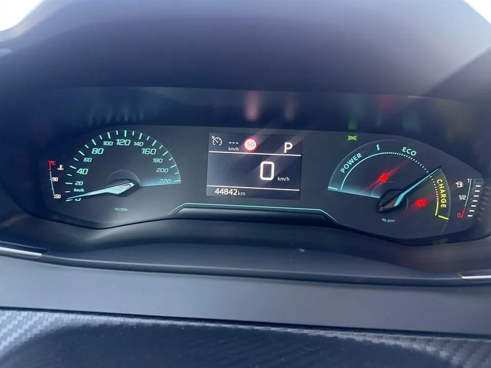 Peugeot 208 bild 8