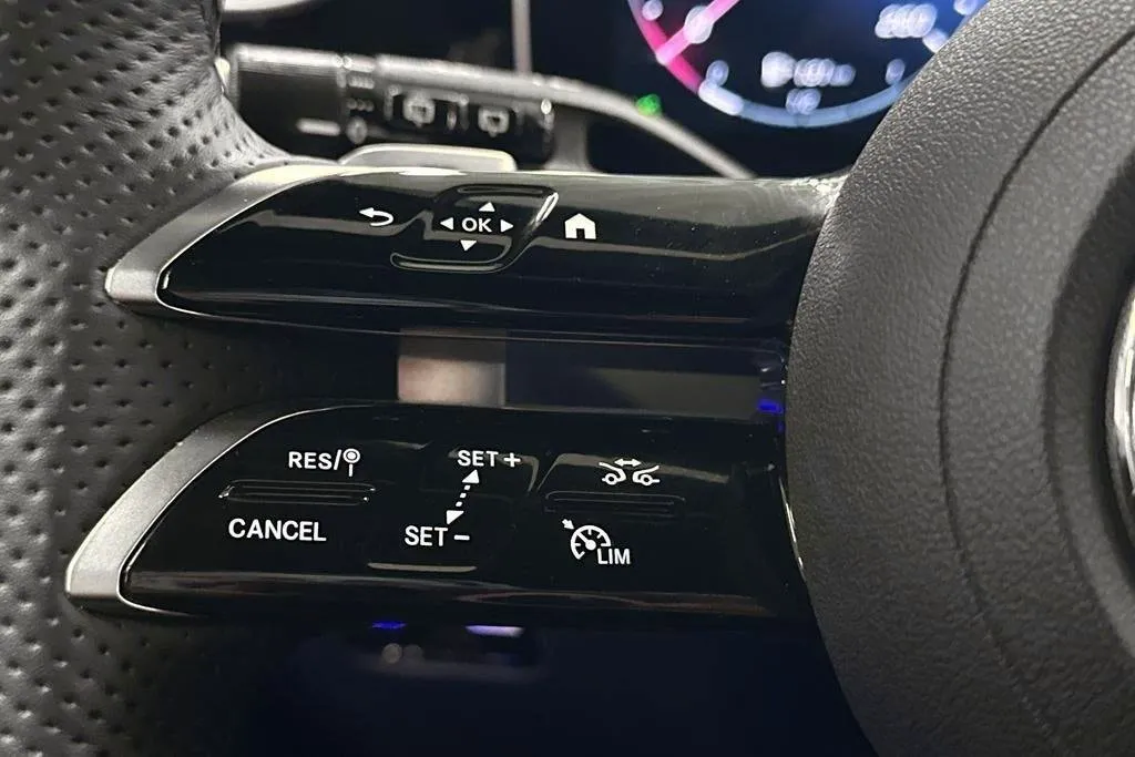 Mercedes GLC300 bild 18