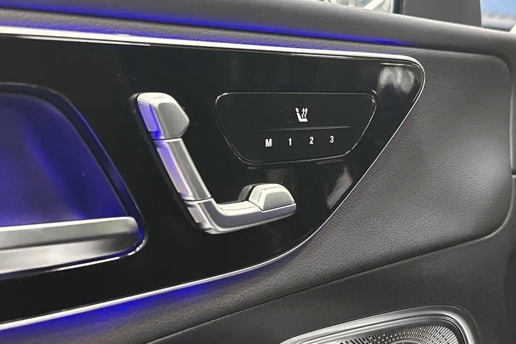 Mercedes GLC300 bild 16