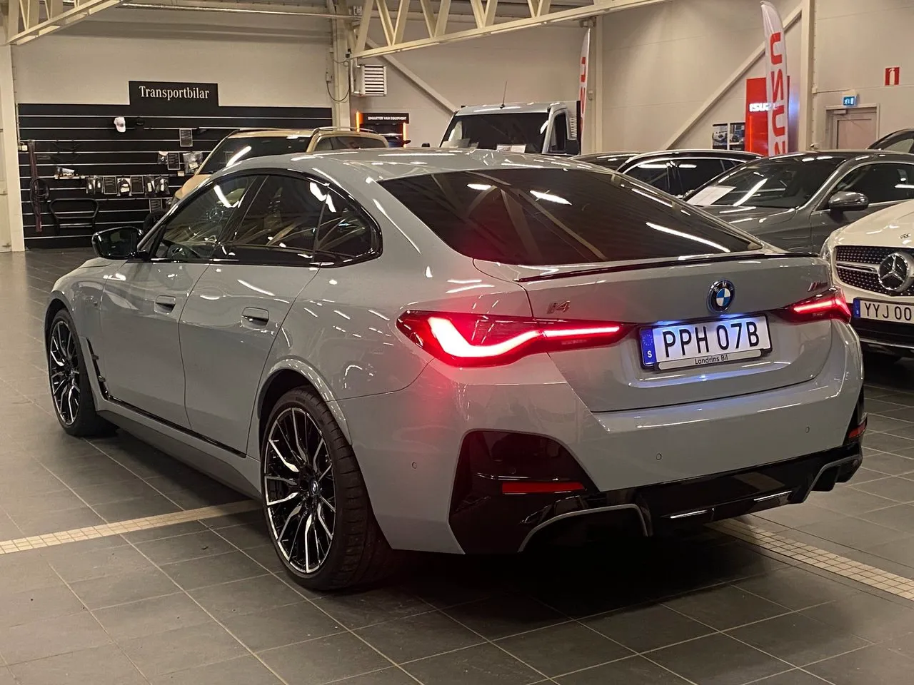 BMW i4 bild 5