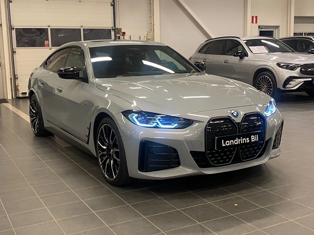 BMW i4 bild 3